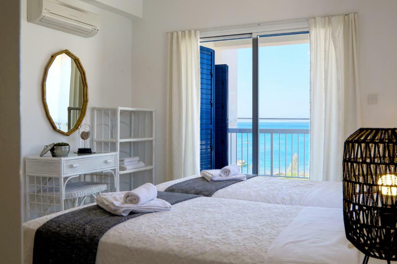 Phaedrus Living: Seaside Luxury Villa Anafi Paralímni Eksteriør bilde