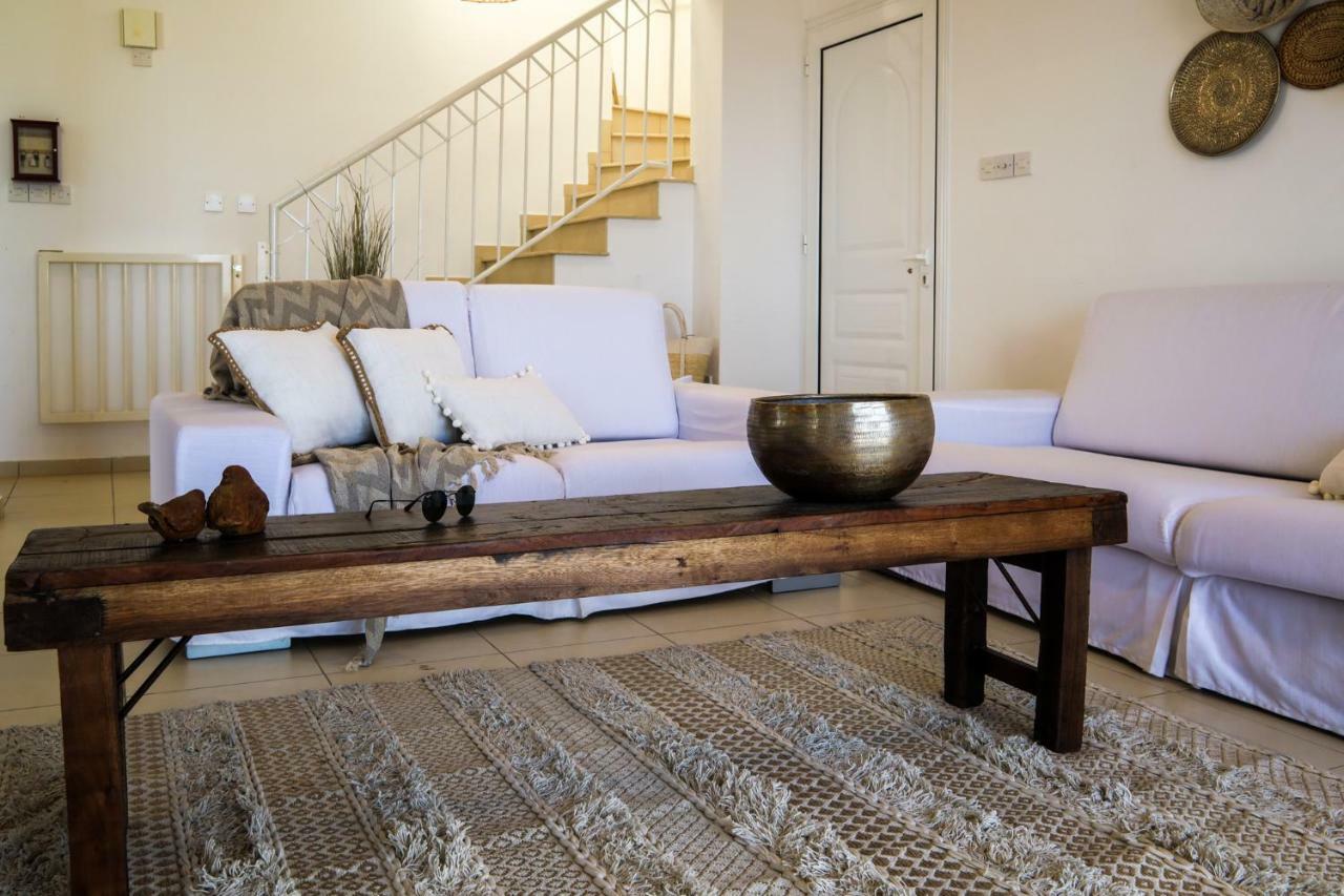Phaedrus Living: Seaside Luxury Villa Anafi Paralímni Eksteriør bilde