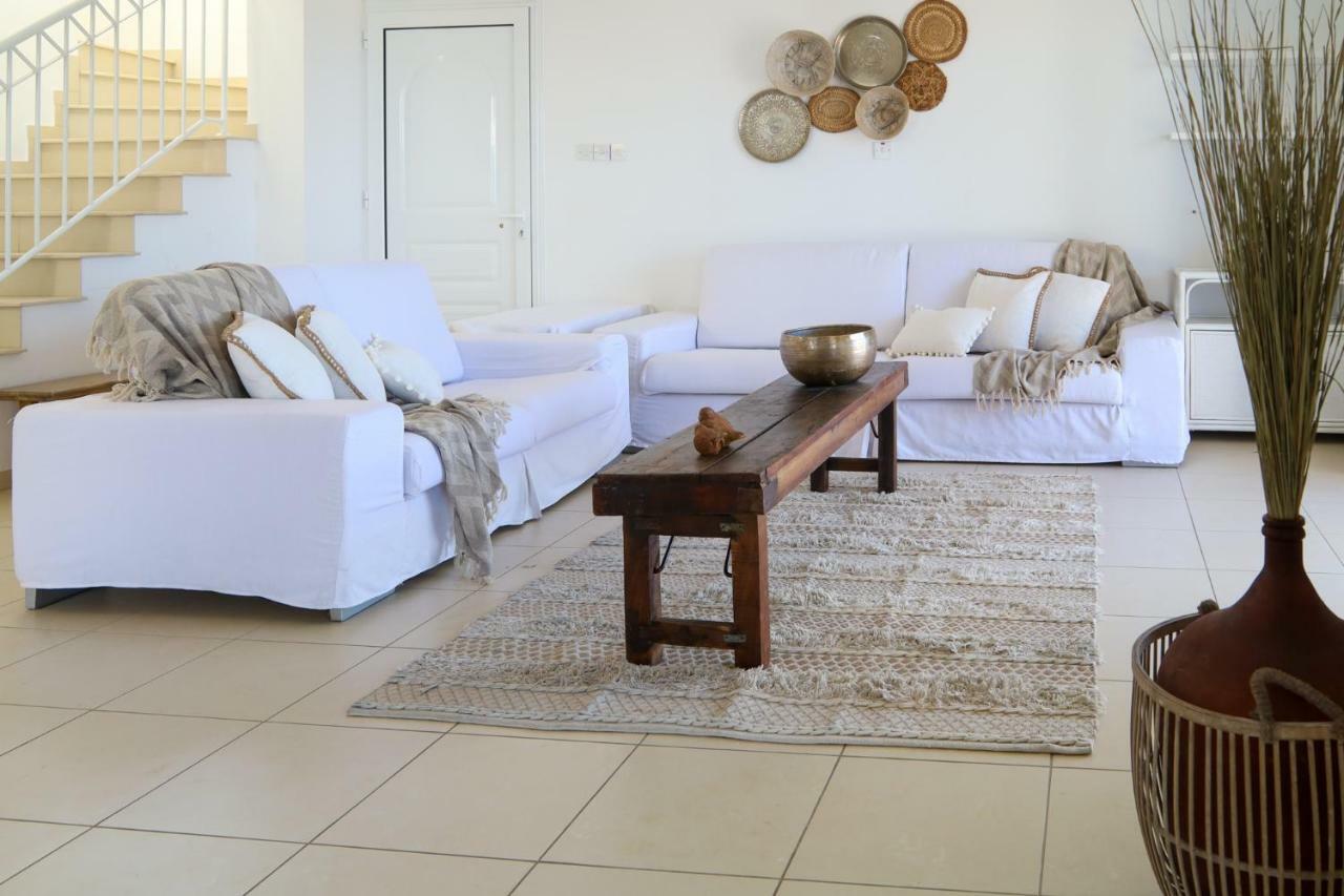 Phaedrus Living: Seaside Luxury Villa Anafi Paralímni Eksteriør bilde