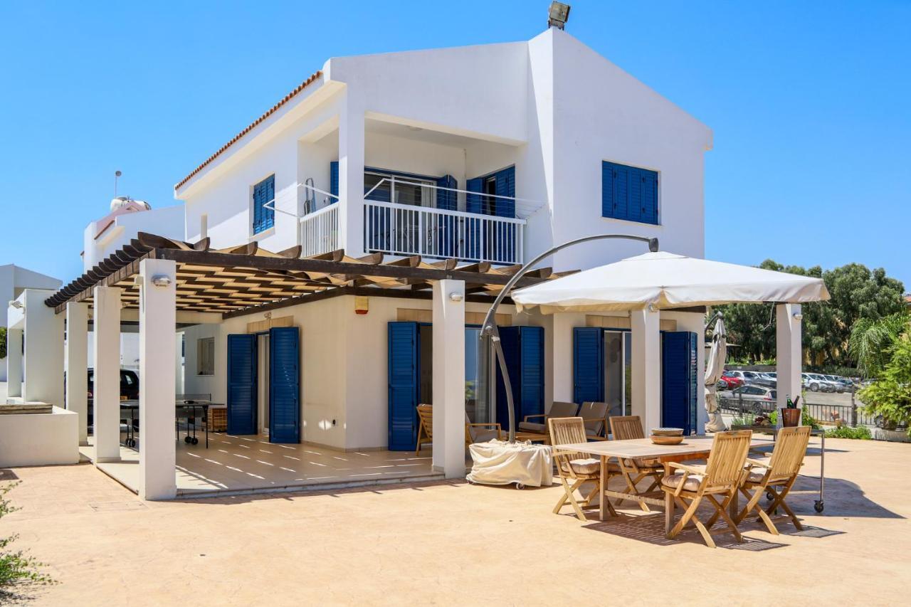 Phaedrus Living: Seaside Luxury Villa Anafi Paralímni Eksteriør bilde